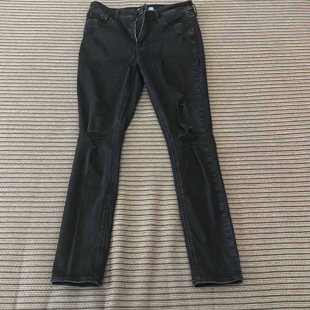 Black skinny jeans from Old Navy size 8